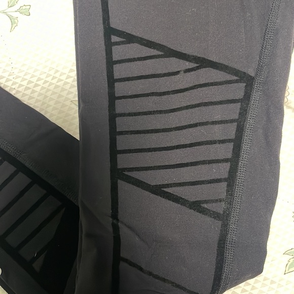 Alo patterned leggings - Picture 3 of 5